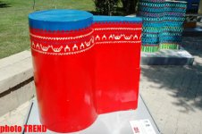 В Баку появились красочные Девичьи Башни, созданные зарубежными художниками и детьми (фотосессия)
