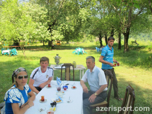 Как Андрей Аршавин с супругой Юлией отдохнули в Азербайджане (фотосессия)