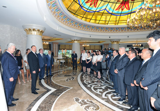 Президент Ильхам Алиев: Открытие отеля Kempinski в Баку - это показатель развития Азербайджана (версия 2) (ФОТО)