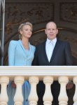 Фотосет со свадьбы князя Альбера II и Шарлен Уитсток