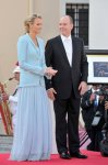 Фотосет со свадьбы князя Альбера II и Шарлен Уитсток