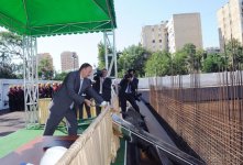 Президент Азербайджана и его супруга приняли участие в церемонии закладки Бакинского оздоровительного центра (ФОТО)