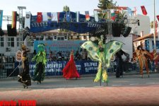 Красочный карнавал на ходулях в Турции глазами азербайджанца (фотосессия)