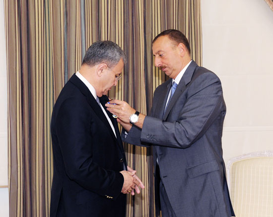 President of BP-Azerbaijan awarded with Shohret Order (PHOTO)