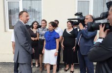Президент Ильхам Алиев: Во всех поселках до 2013 года будут решены основные социально-экономические вопросы (версия 2) (ФОТО)