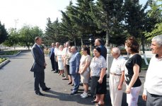 Президент Ильхам Алиев: Во всех поселках до 2013 года будут решены основные социально-экономические вопросы (версия 2) (ФОТО)