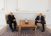 Президент Ильхам Алиев принял посла Румынии в Азербайджане в связи с завершением его дипломатической деятельности (ФОТО)