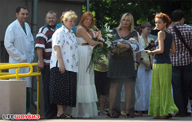 Анастасия Стоцкая выписалась из роддома