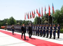 Turkey`s PM officially welcomed to Azerbaijan (PHOTO)