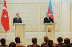 President Ilham Aliyev and Premier of Turkey hold joint press conference (PHOTO)