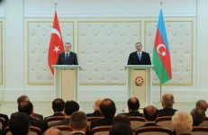 President Ilham Aliyev and Premier of Turkey hold joint press conference (PHOTO)