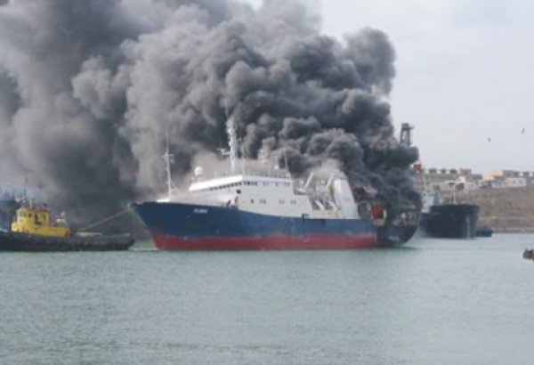 Десятки человек погибли при пожаре на пароме в Бангладеш