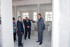 Президент Ильхам Алиев ознакомился с ходом строительных работ в средних школах Ясамальского и Насиминского районов Баку (ФОТО)