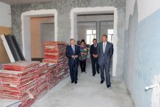 Президент Ильхам Алиев ознакомился с ходом строительных работ в средних школах Ясамальского и Насиминского районов Баку (ФОТО)