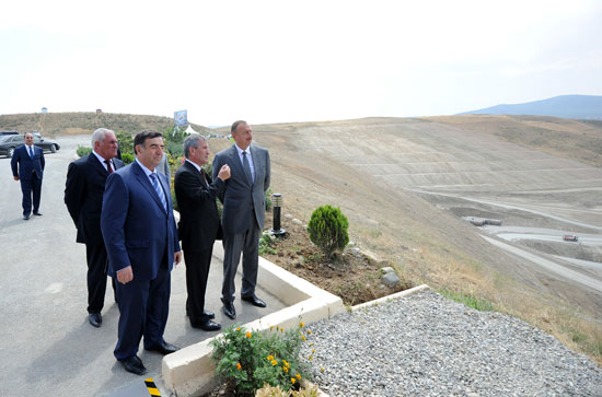 Azerbaijani President visits Takhtakorpu Water Reservoir`s construction site (PHOTO)