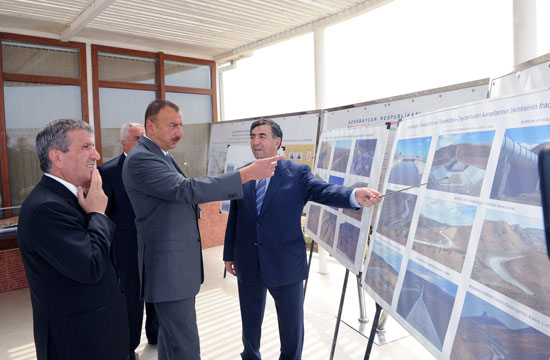Azerbaijani President visits Takhtakorpu Water Reservoir`s construction site (PHOTO)