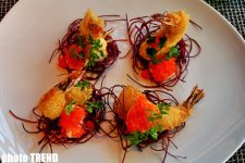 Экзотические блюдa в ресторанах Баку (фотосессия)