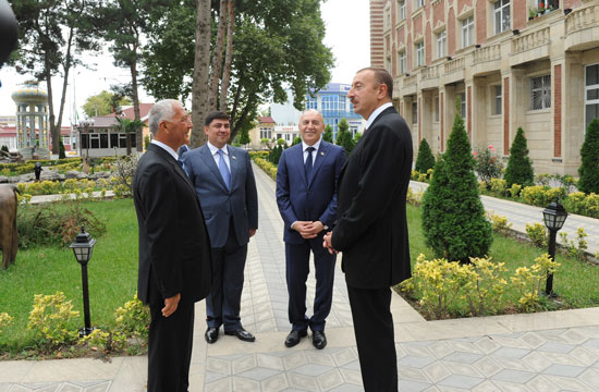 President Ilham Aliyev inaugurates Carpet Museum in Khachmaz (PHOTO)