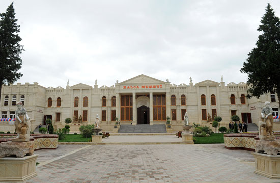 President Ilham Aliyev inaugurates Carpet Museum in Khachmaz (PHOTO)