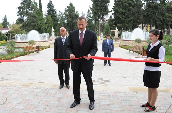 President Ilham Aliyev inaugurates Carpet Museum in Khachmaz (PHOTO)