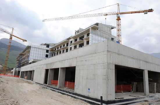 Azerbaijani President inspects construction of Shahdagh winter and summer tourism complex (PHOTO)