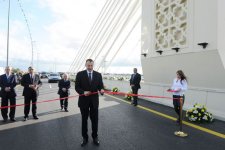 Президент Азербайджана принял участие в открытии подземных переходов и дорожной развязки (версия 2) (ФОТО)