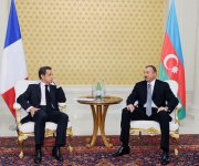 Состоялась встреча один на один президентов Азербайджана и Франции