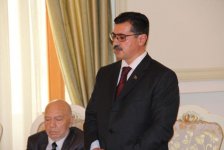 Эмма и Севда отметили в Баку 75-летие отца - известного писателя и журналиста Чингиза Алекперзаде (фотосессия)