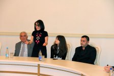 Эмма и Севда отметили в Баку 75-летие отца - известного писателя и журналиста Чингиза Алекперзаде (фотосессия)
