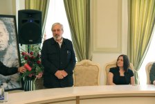 Эмма и Севда отметили в Баку 75-летие отца - известного писателя и журналиста Чингиза Алекперзаде (фотосессия)