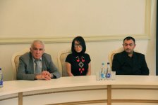 Эмма и Севда отметили в Баку 75-летие отца - известного писателя и журналиста Чингиза Алекперзаде (фотосессия)