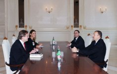 Ильхам Алиев принял делегацию во главе с президентом Атлантического Совета США