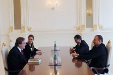 Ильхам Алиев принял делегацию во главе с президентом Атлантического Совета США