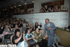 Яшар Нури в окружении молодых ангелов - совет Деде Горгуду (фотосессия)