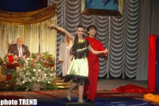 Яшар Нури в окружении молодых ангелов - совет Деде Горгуду (фотосессия)