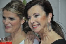 Группа Baccara не могла наесться в Баку фейхоа и виноградом (фотосессия)