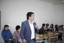 В День восстановления независимости Азербайджана певцы порадовали детей-сирот (фотосессия)
