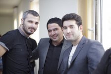 В День восстановления независимости Азербайджана певцы порадовали детей-сирот (фотосессия)