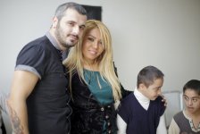 В День восстановления независимости Азербайджана певцы порадовали детей-сирот (фотосессия)