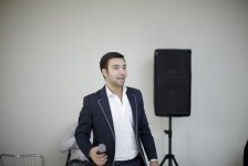 В День восстановления независимости Азербайджана певцы порадовали детей-сирот (фотосессия)