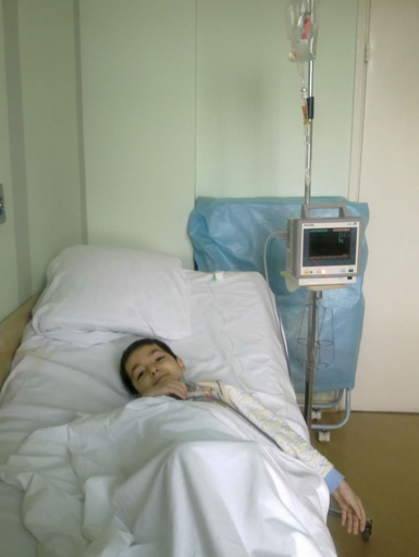 SOS! Спасите 7-летнего Нахида - донором может стать родной брат (фото)