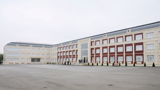 Первая леди Азербайджана приняла участие в открытии ряда учебных заведений в Хазарском районе (ФОТО)