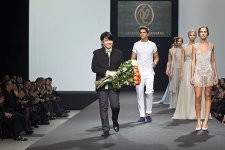 Валентин Юдашкин представил новую коллекцию (фотосессия)