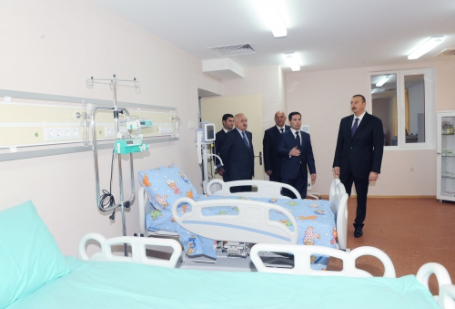 Президент Ильхам Алиев принял участие в открытии после реконструкции Уджарской городской детской больницы (ФОТО)