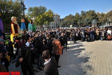 В Баку открылся Международный фестиваль кукольных театров (фотосессия)