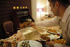 У стен Древней части Баку состоялось помпезное открытие элитного кафе “Bayırşəhər” (фотосессия)