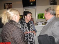 Писатель Натиг Расулзаде читает мысли (фотосессия)