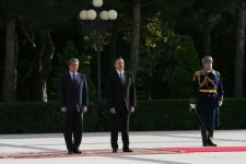 В Баку состоялась церемония официальной встречи Президента Болгарии (ФОТО)