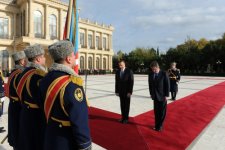 В Баку состоялась церемония официальной встречи Президента Болгарии (ФОТО)