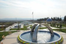 Ильхам Алиев принял участие в открытии городского парка культуры и отдыха в Огузе (ФОТО)